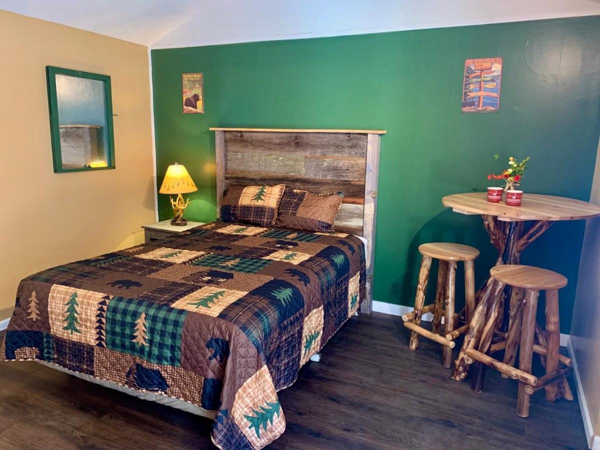 Motel Montreal Lake George Eksteriør bilde