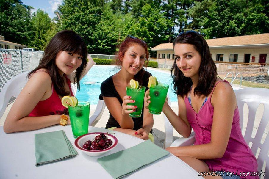Motel Montreal Lake George Restaurant bilde