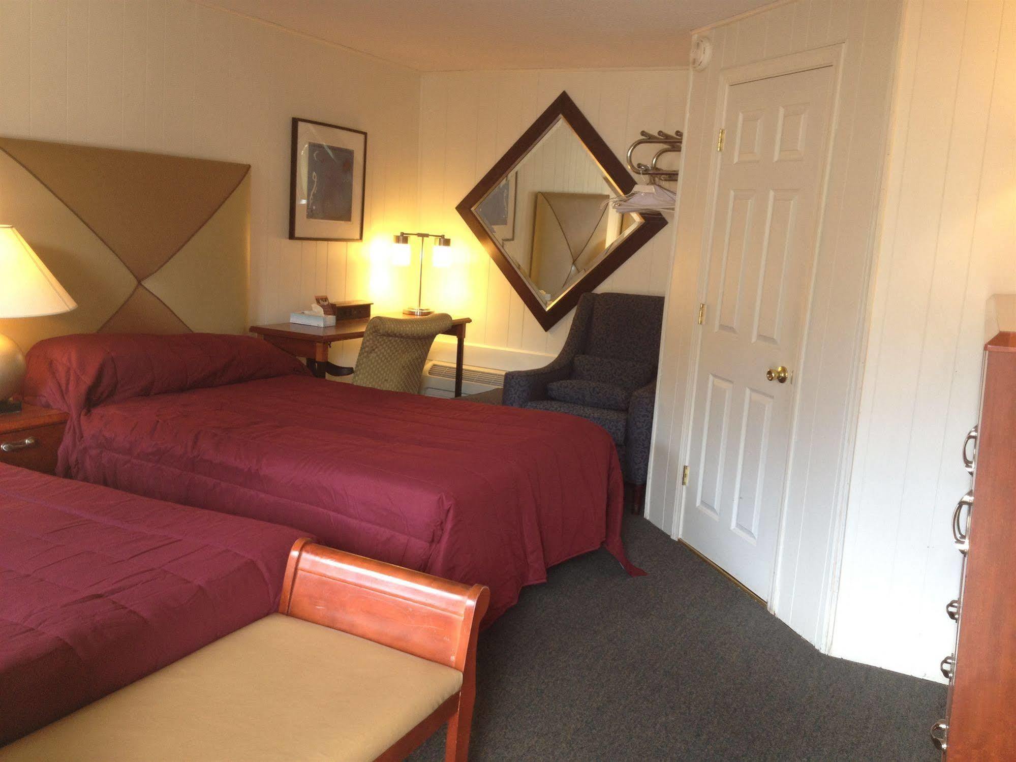 Motel Montreal Lake George Eksteriør bilde